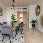 Excellent Banus With Pool And Parking Rdr473
