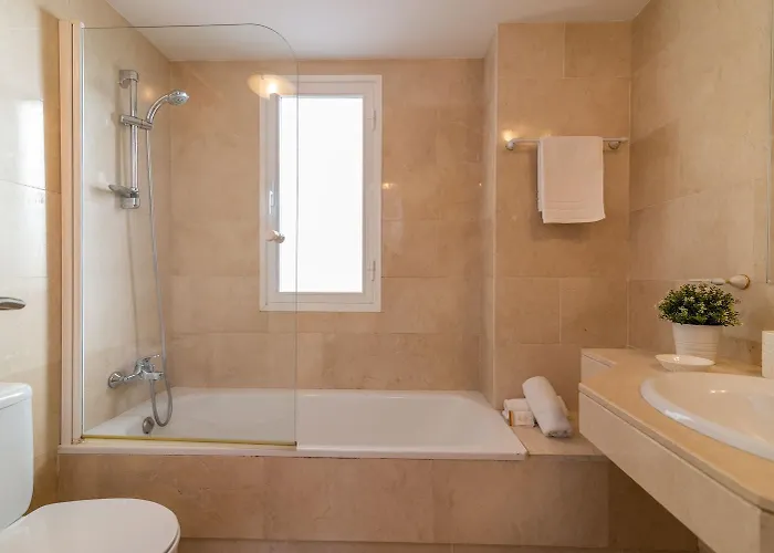 Excellent Banus With Pool And Parking Rdr473
