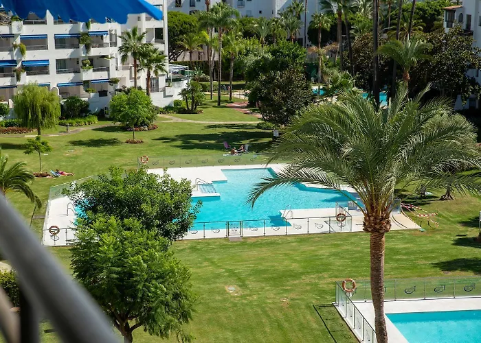 Excellent Banus With Pool And Parking Rdr473 דירה