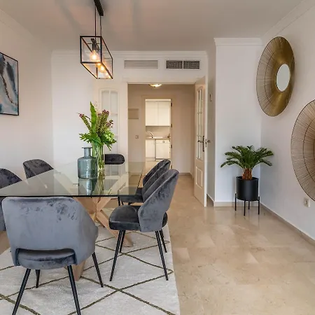 Excellent Banus With Pool And Parking Rdr473